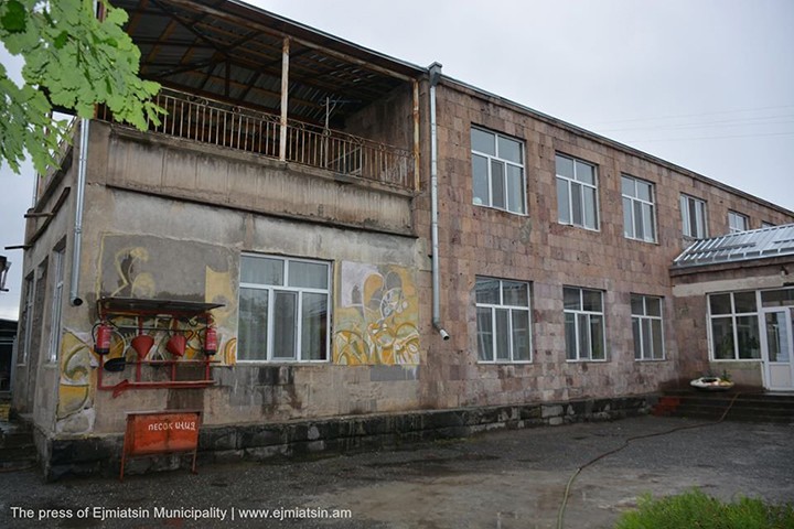THE POSSIBILITY OF COMPLETE RENOVATION OF THE ADMINISTRATIVE BUILDING OF №10 ‘’SHUSHAN’’ KINDERGARTEN WAS DISCUSSED