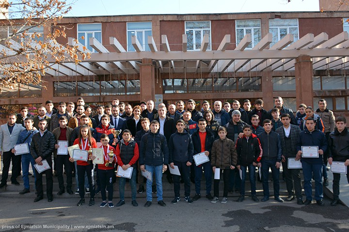 CERTIFICATES OF APPRECIATION AND HONOR TO THE SPORTSMEN OF EJMIATSIN AND THEIR COACHES