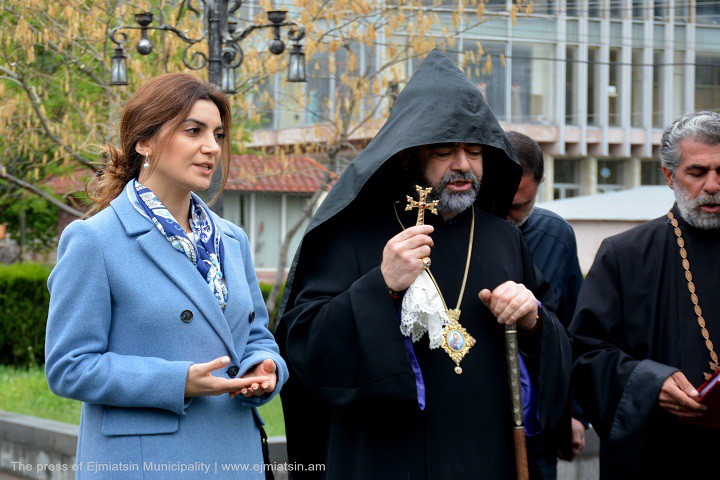 FLOWER-LAYING CEREMONY IN MEMORY OF THE VICTIMS OF THE ARMENIAN GENOCIDE