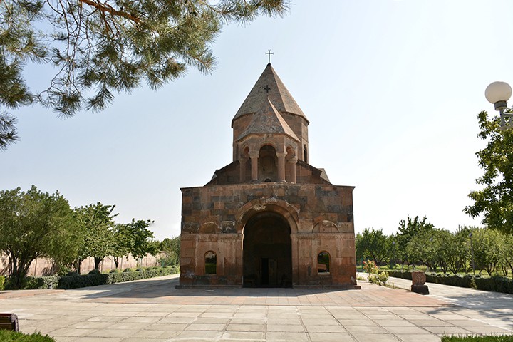 ՍՈՒՐԲ ՇՈՂԱԿԱԹ ԵԿԵՂԵՑԻ