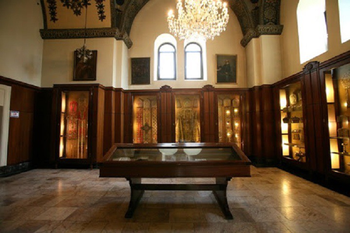 THE MUSEUM OF THE MOTHER CATHEDRAL