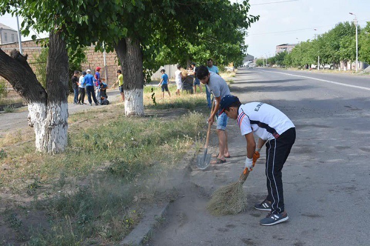 NATION-WIDE CLEAN-UP DAY IN EJMIATSIN