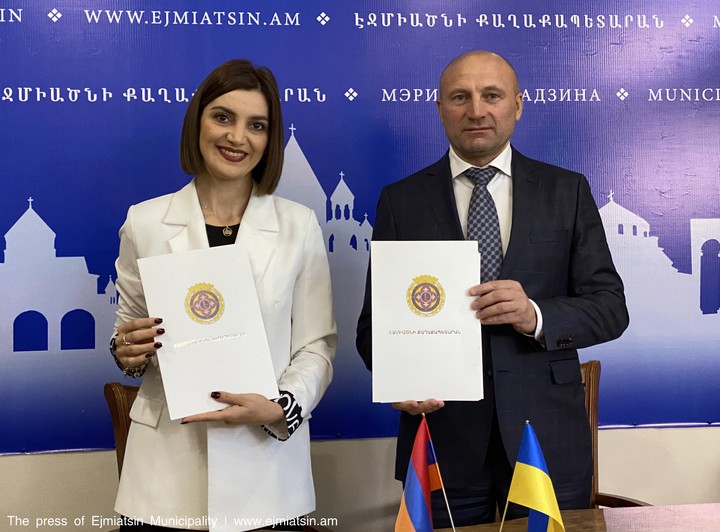 COOPERATION AGREEMENT BETWEEN THE CITIES OF EJMIATSIN AND CHERKASY