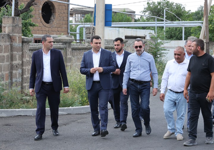 Արմավիրի մարզպետ Արգիշտի Մեխակյանը աշխատանքային շրջայց է կատարել համայնքում