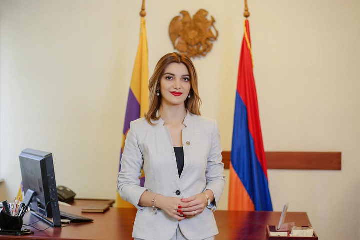 ԳԱՍՊԱՐՅԱՆ ԴԻԱՆԱ ՄՆԱՑԱԿԱՆԻ