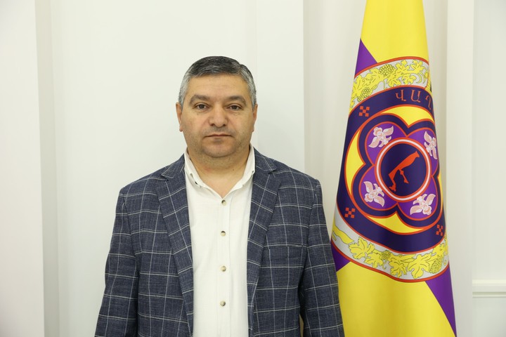 ԴԱՎԻԹ ԼԱԼԱՅԱՆ