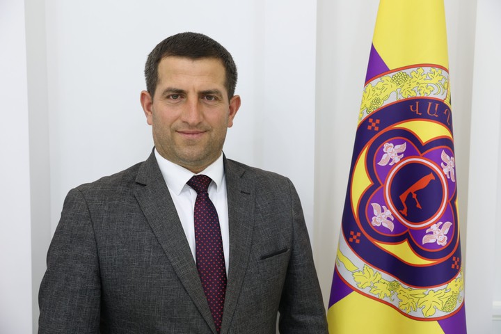 ԲԱՐՍԵՂ ՆԻԿՈՂՈՍՅԱՆ