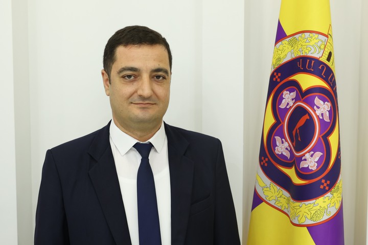ԵՐՎԱՆԴ ԽԱՉԱՏՐՅԱՆ