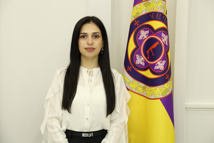 ԼՈՒՍԻՆԵ ՍԱՐԳՍՅԱՆ