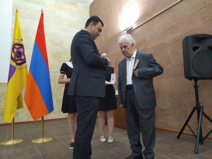 ՀԱՅԿ ԱՅՎԱԶՅԱՆ